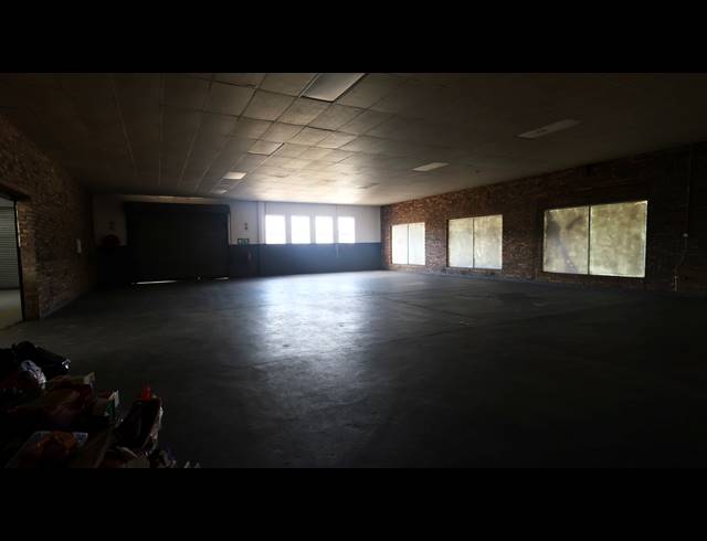 350M² WORKSHOP TO LET IN KULEKA